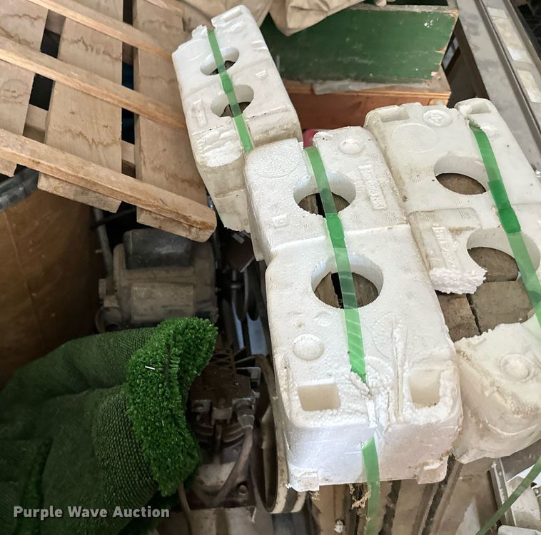 image for item DR2700 Masonry tools and equipment 