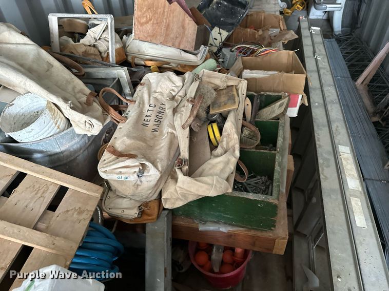 image for item DR2700 Masonry tools and equipment 