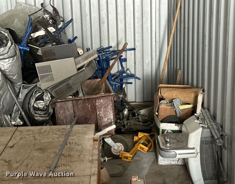 image for item DR2700 Masonry tools and equipment 