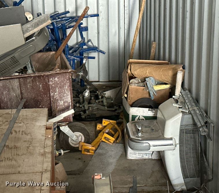 image for item DR2700 Masonry tools and equipment 