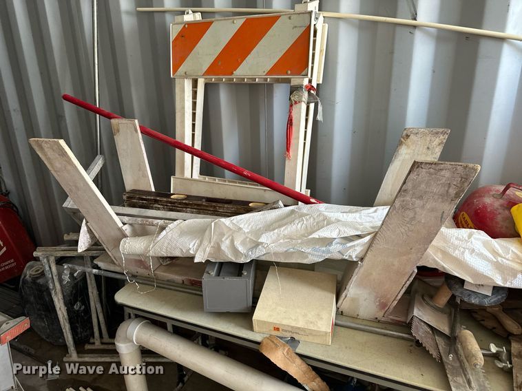 image for item DR2700 Masonry tools and equipment 