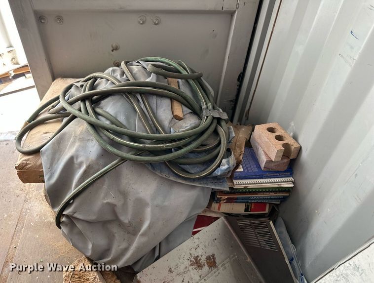 image for item DR2700 Masonry tools and equipment 