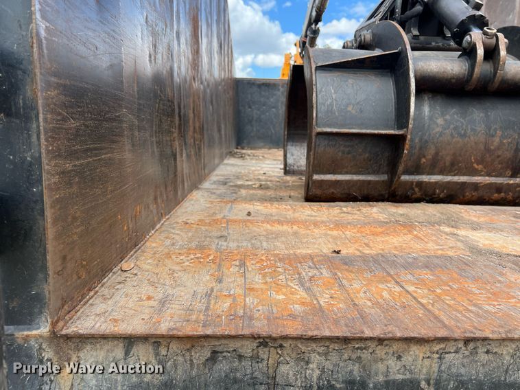 image for item DS3123 2014 Freightliner M2 grapple crane truck