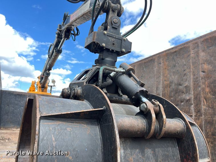 image for item DS3123 2014 Freightliner M2 grapple crane truck