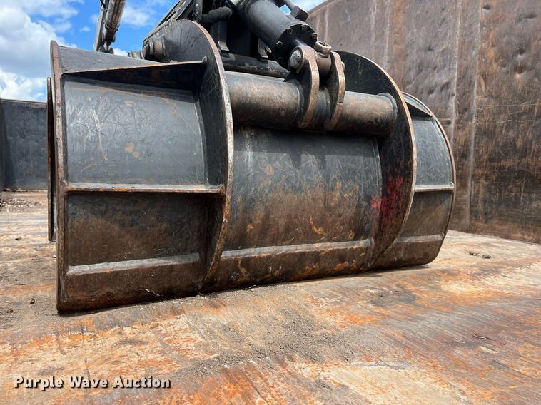 image for item DS3123 2014 Freightliner M2 grapple crane truck