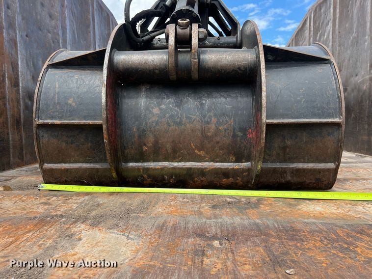 image for item DS3123 2014 Freightliner M2 grapple crane truck