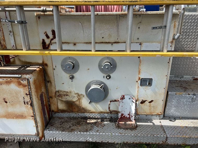 image for item DS3124 1970 American LaFrance  pumper fire truck