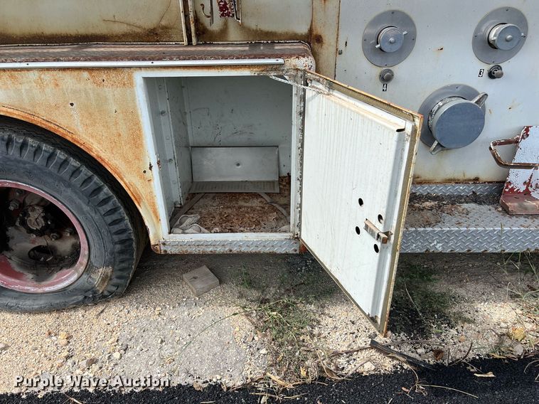 image for item DS3124 1970 American LaFrance  pumper fire truck