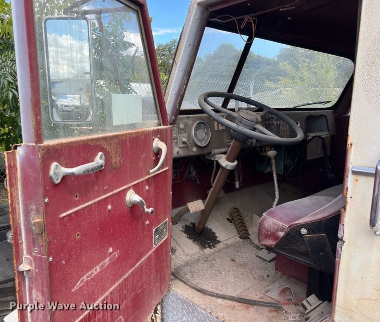 image for item DS3124 1970 American LaFrance  pumper fire truck