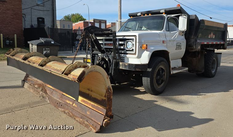 image for item DS4848 1990 GMC 7000 dump truck