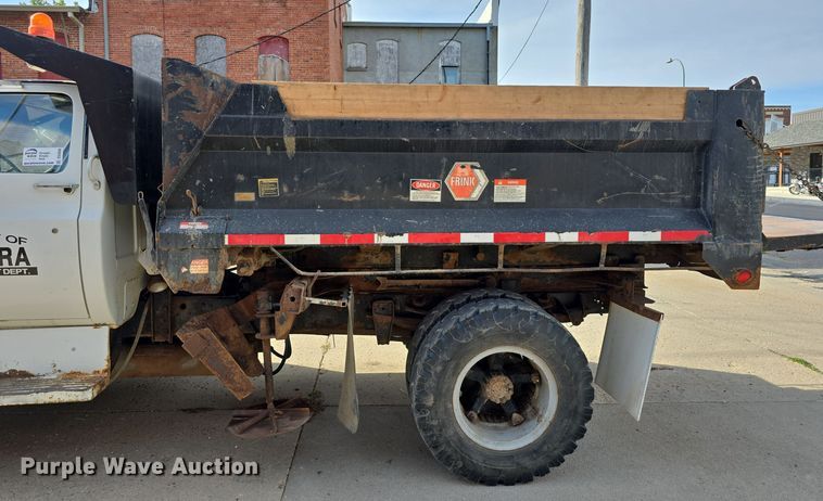 image for item DS4848 1990 GMC 7000 dump truck