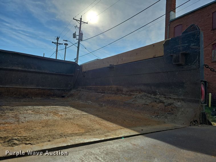 image for item DS4848 1990 GMC 7000 dump truck