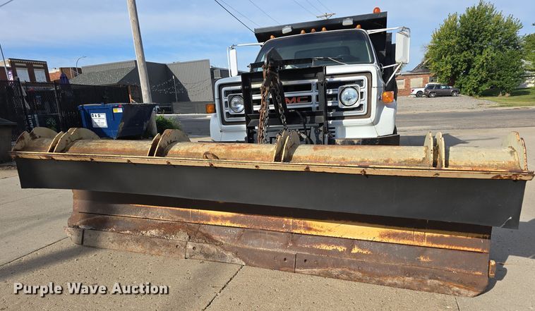 image for item DS4848 1990 GMC 7000 dump truck