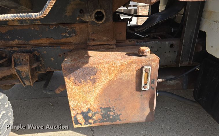 image for item DS4848 1990 GMC 7000 dump truck