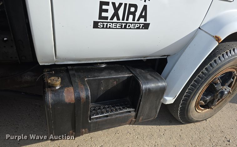 image for item DS4848 1990 GMC 7000 dump truck