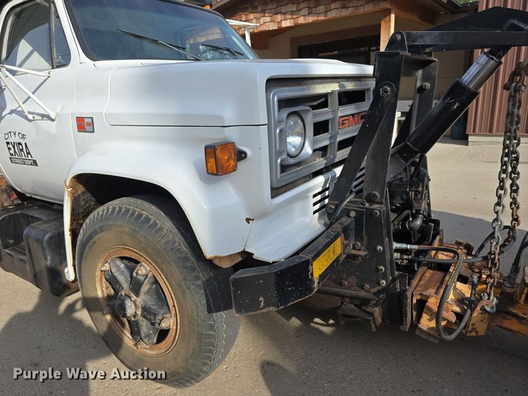 image for item DS4848 1990 GMC 7000 dump truck