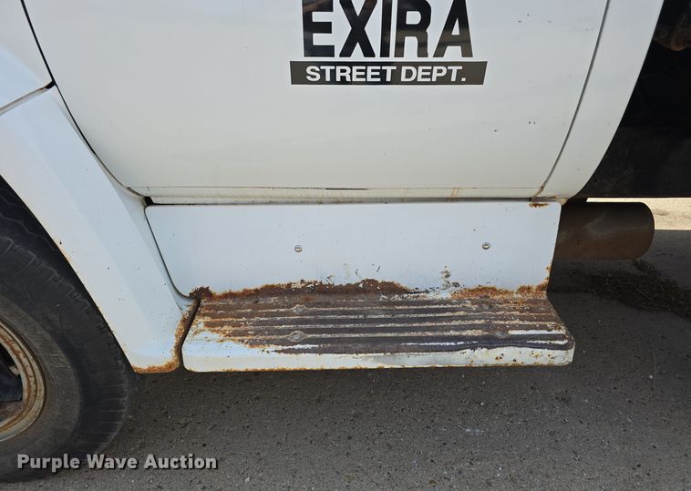 image for item DS4848 1990 GMC 7000 dump truck