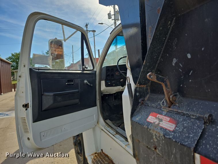image for item DS4848 1990 GMC 7000 dump truck