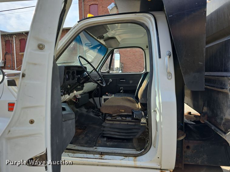 image for item DS4848 1990 GMC 7000 dump truck