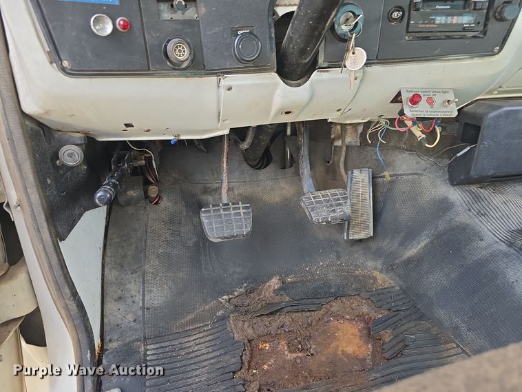 image for item DS4848 1990 GMC 7000 dump truck