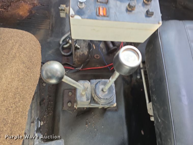 image for item DS4848 1990 GMC 7000 dump truck