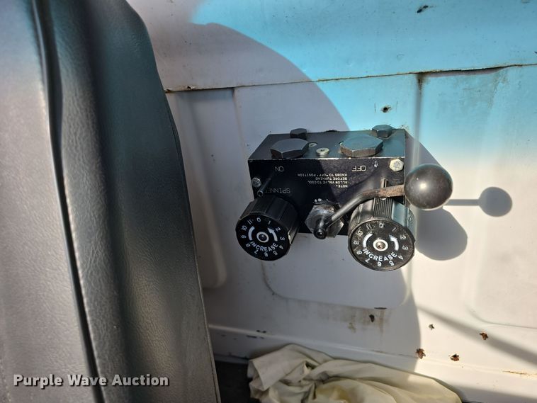 image for item DS4848 1990 GMC 7000 dump truck