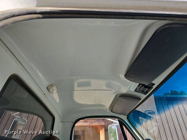 image for item DS4848 1990 GMC 7000 dump truck