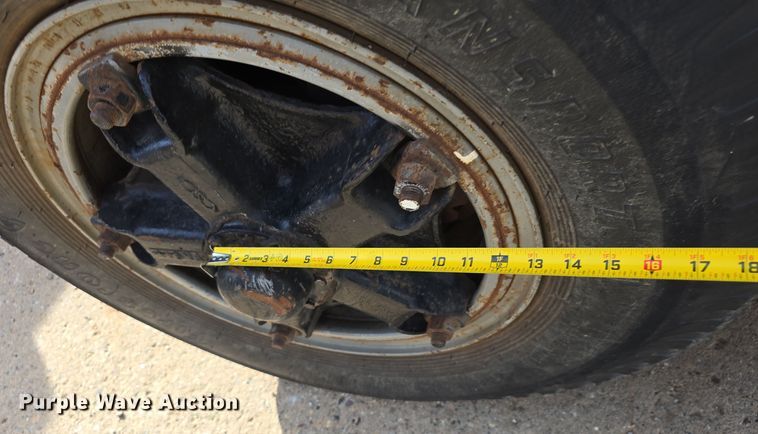 image for item DS4848 1990 GMC 7000 dump truck