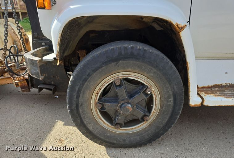 image for item DS4848 1990 GMC 7000 dump truck