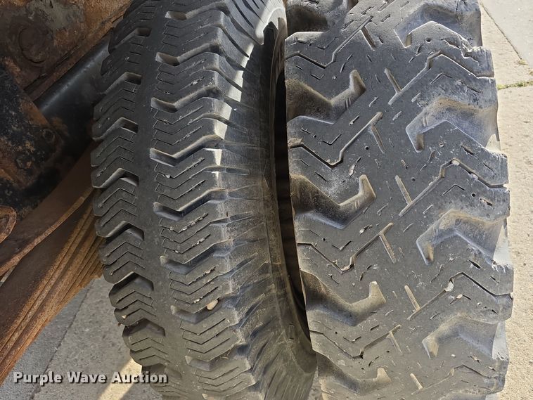 image for item DS4848 1990 GMC 7000 dump truck