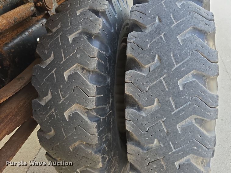 image for item DS4848 1990 GMC 7000 dump truck