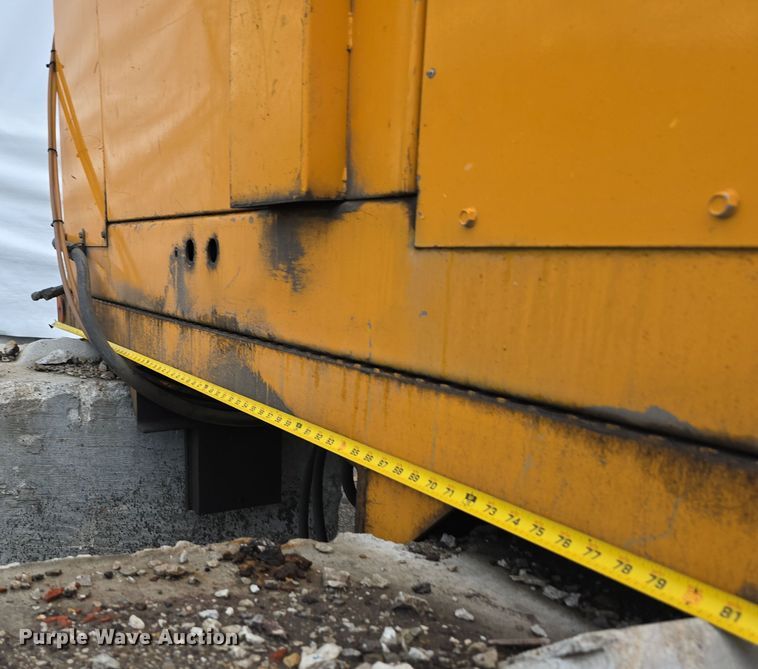 image for item DS4857 1997 LeROI International Inc. 3311x31 paint striping bed