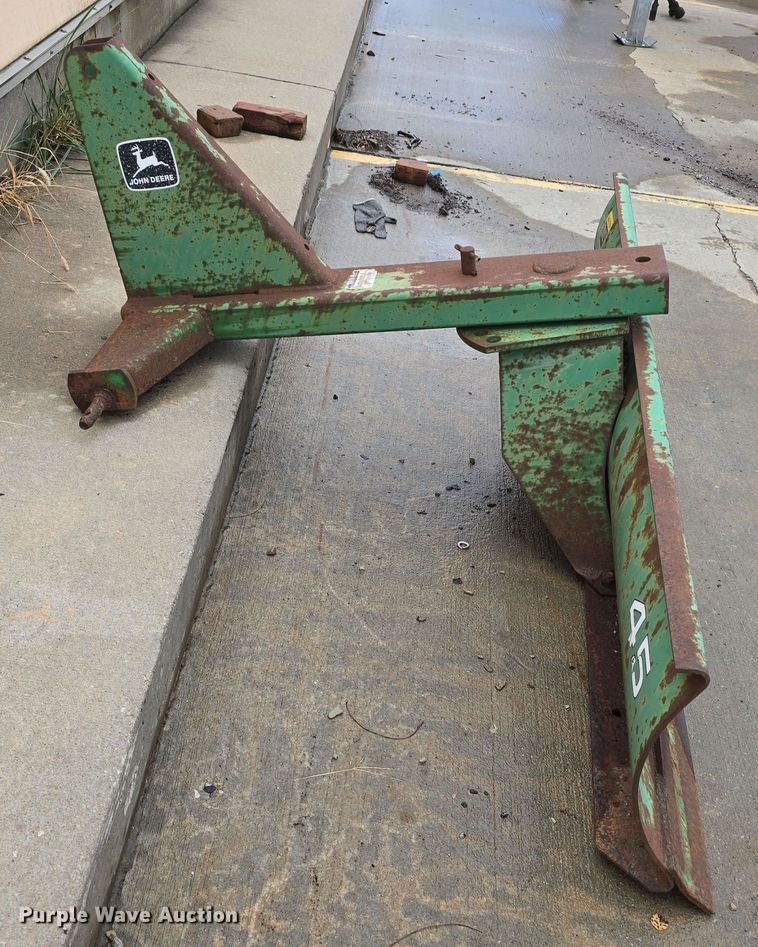 image for item DS4858 Tractor parts