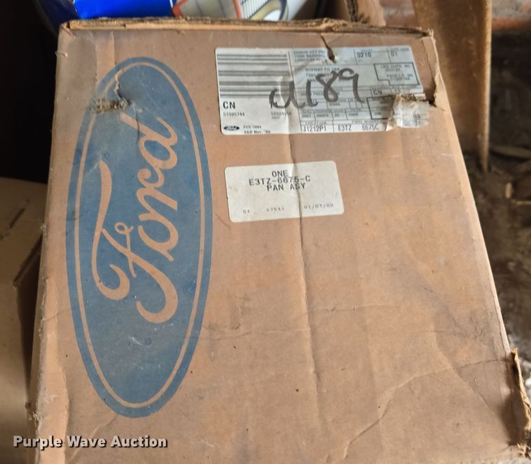 image for item DS4858 Tractor parts