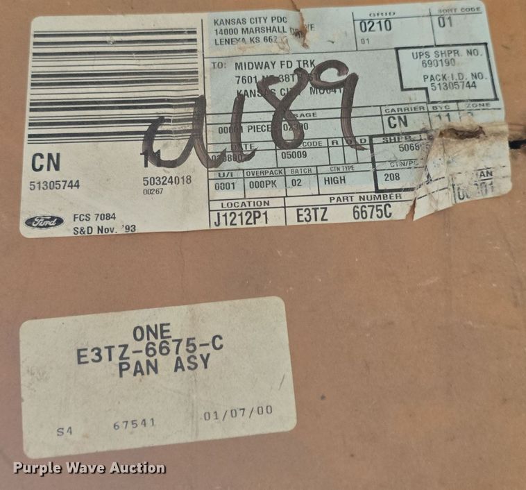 image for item DS4858 Tractor parts