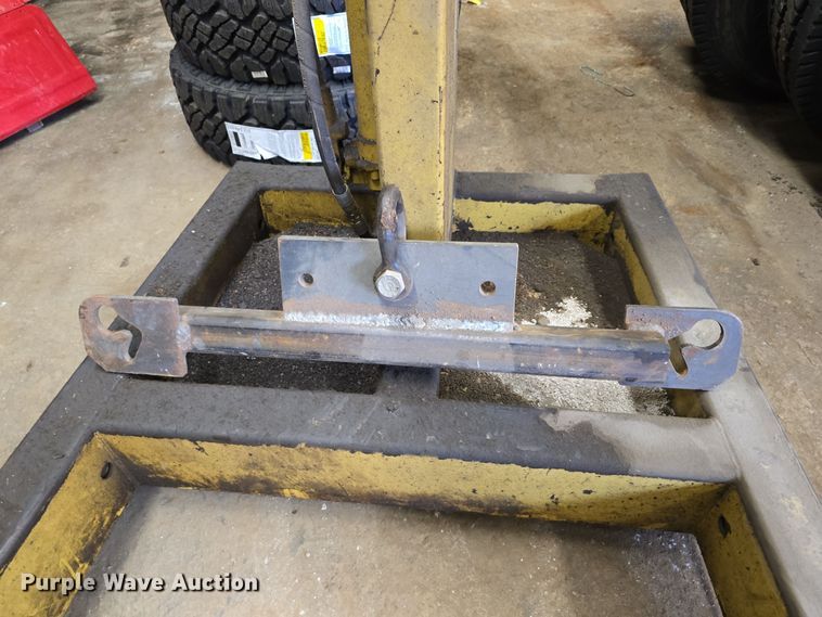 image for item DS4861 Enerpac C-200 engine hoist
