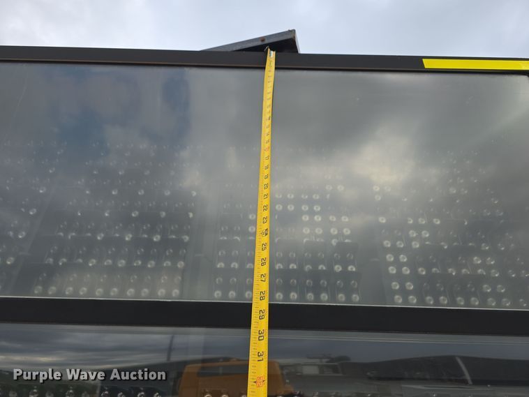 image for item DS4863 2002 Ver-Mac Inc. PCMS 1210 message board trailer