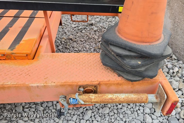 image for item DS4863 2002 Ver-Mac Inc. PCMS 1210 message board trailer