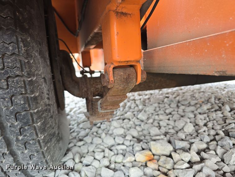 image for item DS4863 2002 Ver-Mac Inc. PCMS 1210 message board trailer