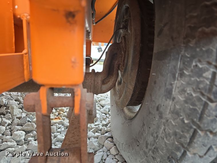 image for item DS4863 2002 Ver-Mac Inc. PCMS 1210 message board trailer