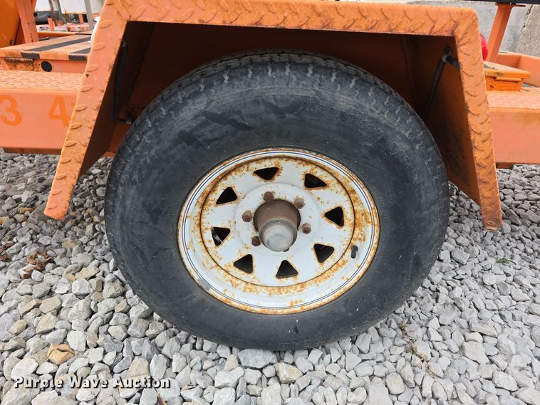 image for item DS4863 2002 Ver-Mac Inc. PCMS 1210 message board trailer