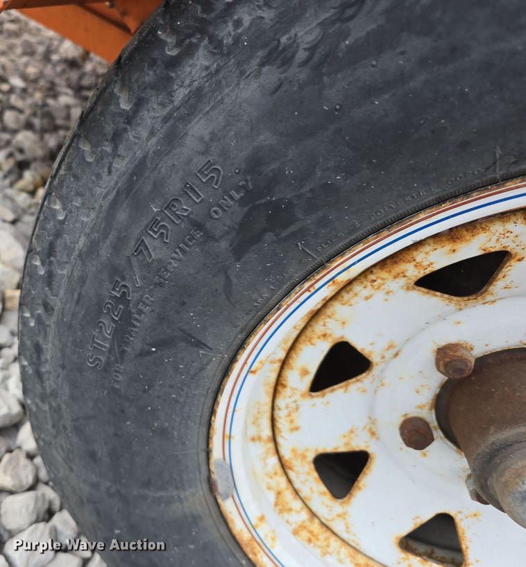 image for item DS4863 2002 Ver-Mac Inc. PCMS 1210 message board trailer