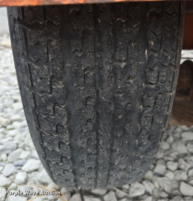 image for item DS4863 2002 Ver-Mac Inc. PCMS 1210 message board trailer