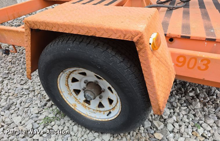 image for item DS4863 2002 Ver-Mac Inc. PCMS 1210 message board trailer