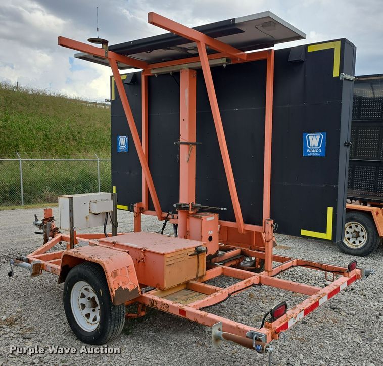 image for item DS4864 2001 Wanco Inc.  WTLMB-S-LLAMP message board trailer