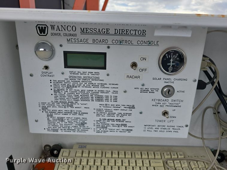 image for item DS4864 2001 Wanco Inc.  WTLMB-S-LLAMP message board trailer