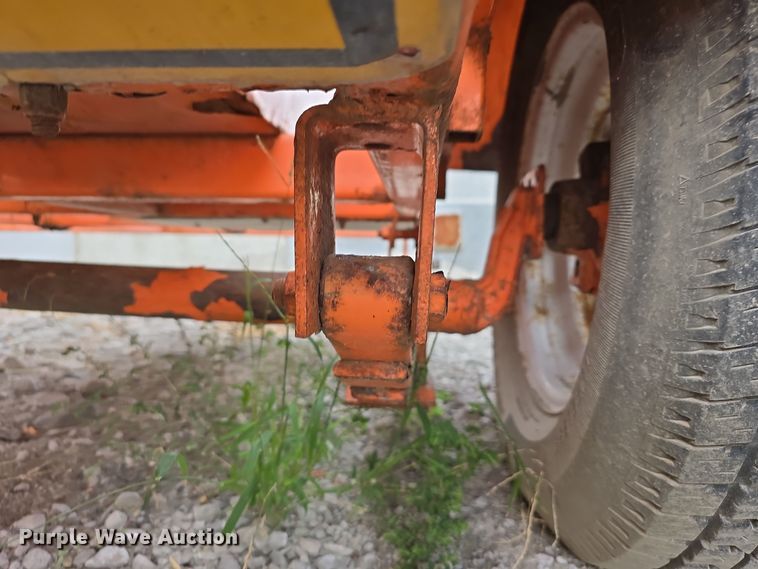 image for item DS4864 2001 Wanco Inc.  WTLMB-S-LLAMP message board trailer