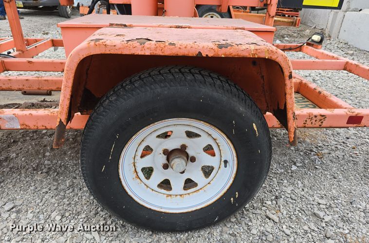 image for item DS4864 2001 Wanco Inc.  WTLMB-S-LLAMP message board trailer