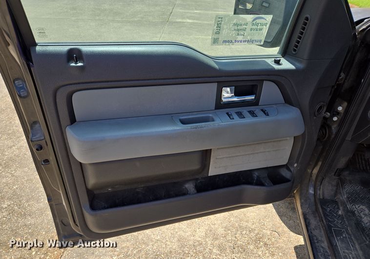 image for item DT5271 2013 Ford F150 XL SuperCrew pickup truck