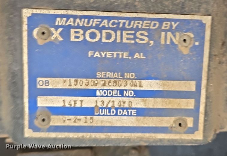 image for item DT5272 2016 Volvo VHD  dump truck